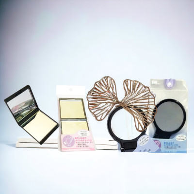 Gương Trang Điểm Gấp Gọn Chống Vỡ Kai HK0503