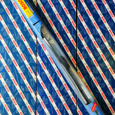 Thanh gạt mưa Bosch AEROFIT 28 inch - 700mm