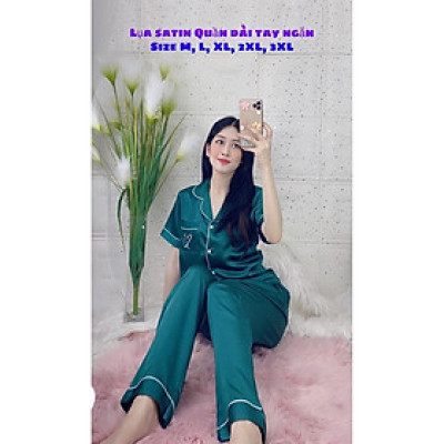 Đồ bộ ngủ lụa satin tay ngắn quần dài màu xanh lá .