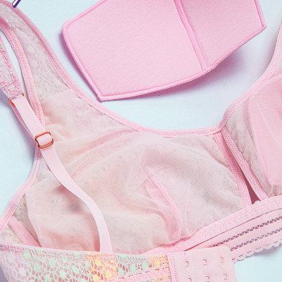 Áo Lót Mút Mỏng Không Viền May Kèm Miếng Mút Rời Màu Hồng Fashion Maggie Mae By Sabina SBT1076PL