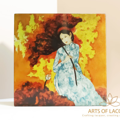 Hộp Lưu Niệm Sơn Mài Họa Tiết Cô Gái Ngồi Bên Hoa Sen