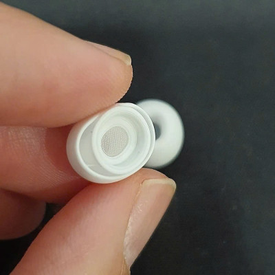 Bộ Núm Silicone Thay Thế Dành Cho Tai Nghe Airpods Pro Size M Chuẩn - Hàng Nhập Khẩu