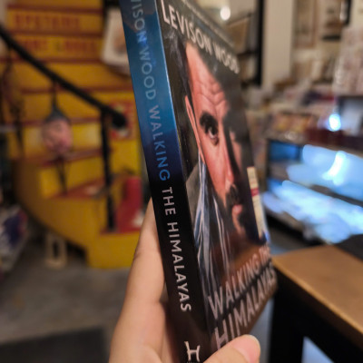 Sách - Walking the Himalayas by Levison Wood: An Adventure of Survival and Endurance