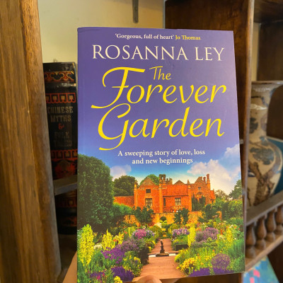 Sách - The Forever Garden by Rosanna Ley | Contemporary Fiction / Ngoại văn Nhập khẩu