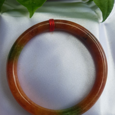 Vòng Mã Não Tứ Quý đỏ xanh bông Ni 55mm chột 7mm nặng 54kg đến 62kg đeo đẹp sẽ giúp cho bạn trông thật nổi bật và thu hút mọi ánh nhìn xung quanh đấy ạ