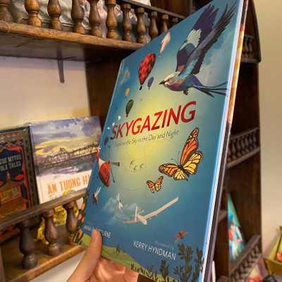 Sách - Skygazing: Explore the Sky in the Day and Night by Anna Claybourne | Children