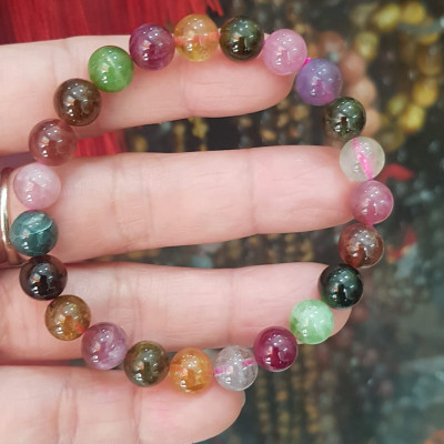  Vòng tay phong thuỷ may mắn đá tourmaline màu bóng đẹp lắm size hạt vòng 8mm đá tự nhiên đeo tốt sức khoẻ, may mắn, tốt cho công việc đeo lên tay bóng đẹp màu rất xinh đẹp ạ