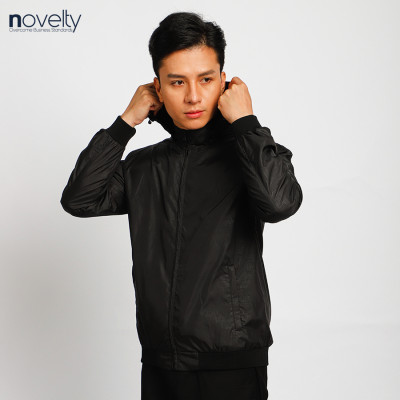 Áo jacket nam in chìm nón rời Novelty đen 2203162