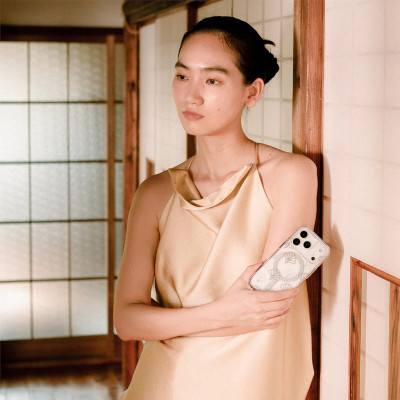 Ốp Lưng UNIQ COEHL MARÉE Cho iPhone 17 Pro/ 17 Pro Max Gợi Lên Bở Biển Lấp Lánh Vỏ Sò Đón Ánh Nắng Hàng Chính Hãng