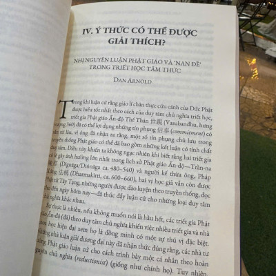 NHỮNG CÂU HỎI LỚN CỦA TRIẾT HỌC - So Sánh Cách Tiếp Cận Của Phật Giáo Và Tây Phương - Steven M. Emmanuel - Đỗ Quốc Bảo, Nguyễn Huy Đăng dịch - Delta Books