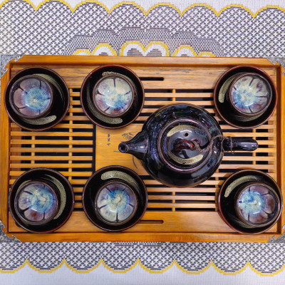 Bộ ấm chén Bát Tràng cao cấp men đen vẽ hoa trong lòng gốm