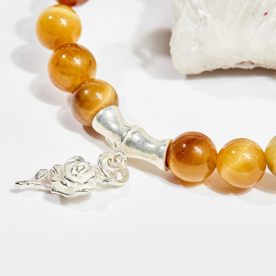 Vòng tay phong thủy đá mắt hổ vàng tâm charm hoa hồng 10mm mệnh thổ , kim - Ngọc Quý Gemstones