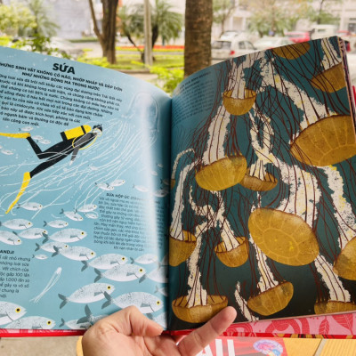 (Bìa cứng in màu) Bách khoa tri thức dành cho trẻ em - CÁC SINH VẬT CỰC ĐỘC TRÊN TRÁI ĐẤT – Ico Romero – Dương Nguyễn dịch - Đinh Tị Books - NXB Hà Nội