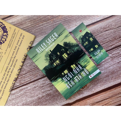 Sách - Ngôi Nhà Bên Kia Hồ - Riley Sager - Bách Việt