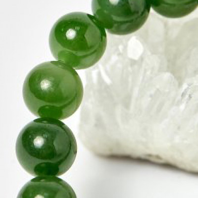 Vòng nữ ngọc bích phối charm lục tự bạc hạt 10mm , đk 52mm mệnh hỏa, mộc - Ngọc Quý Gemstones