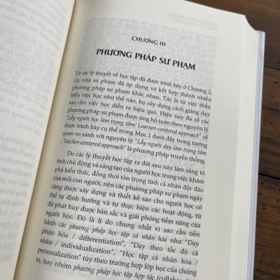 (Combo 2 cuốn, bìa cứng) SƯ PHẠM KHAI PHÓNG – ĐÚNG VIỆC - GIẢN TƯ TRUNG – IRED Books – NXB Tri Thức