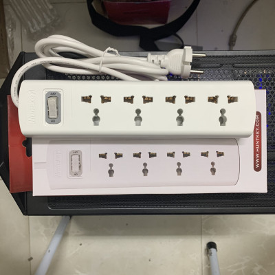 Ổ cắm điện đa năng thông minh tự ngắt Huntkey SZM401 - 2500W chính hãng, 4 lỗ 3 chân dài 1.5m- hàng chính hãng