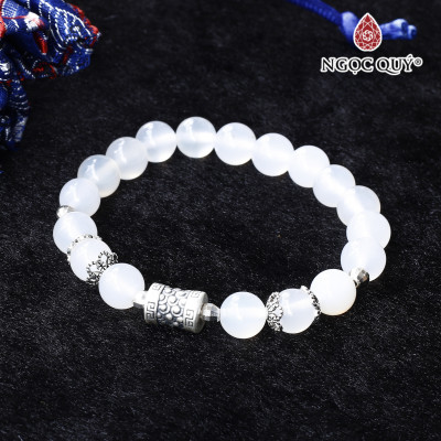 Vòng mã não trắng 8mm phối charm bạc lục tự bạc mệnh thủy kim - Ngọc Quý Gemstones