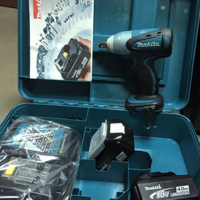 MÁY SIẾT BU LÔNG PIN 18V MAKITA DTW251RME (01 ĐẾ SẠC NHANH 02 PIN 18V / 4.0 AH) - HÀNG CHÍNH HÃNG