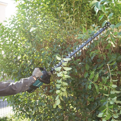 MÁY TỈA HÀNG RÀO PIN 40V 750MM MAKITA UH007GZ01 (KHÔNG KÈM PIN VÀ ĐẾ SẠC) - HÀNG CHÍNH HÃNG