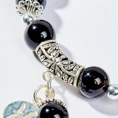 Vòng Tay Phong Thủy Đá Obsidian Phối Charm Cung Hoàng Đạo Song Ngư (8mm) Mệnh Thủy, Mộc Ngọc Quý Gemstones