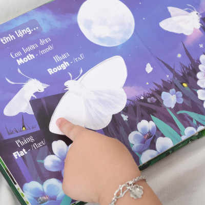 Touch And Feel - Sách Sờ Chạm Khám Phá - Thế Giới Động Vật - Bốn Mùa Tươi Đẹp