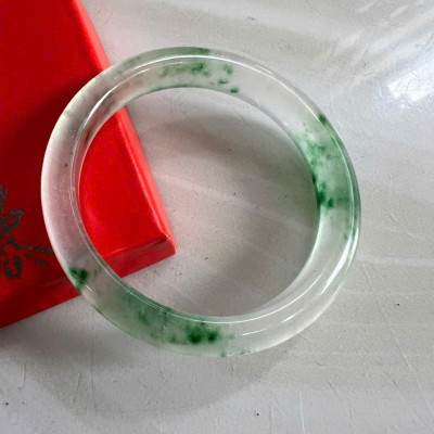 Vòng Tay Nữ Bản Hẹ Đá Mã Não DuLong Trắng Xanh Rong Biển 3 bên cân xứng Trong Bóng Đẹp Ni 56mm Cao 10mm Dầy 7mm Món quà tặng Nữ 53kg - 58kg đeo tay xinh rẻ đẹp ý nghĩa ạ