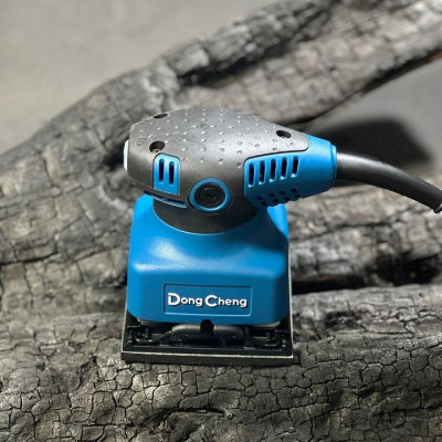 MÁY ĐÁNH GIẤY RÁP RUNG (HÌNH VUÔNG) 240W DONGCHENG DSB03-100 - HÀNG CHÍNH HÃNG