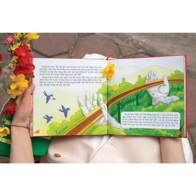 Sách - Ngày Xuân, Quây Quần Đón Tết - Én Bay Khắp Miền, Tết Về Bình Yên