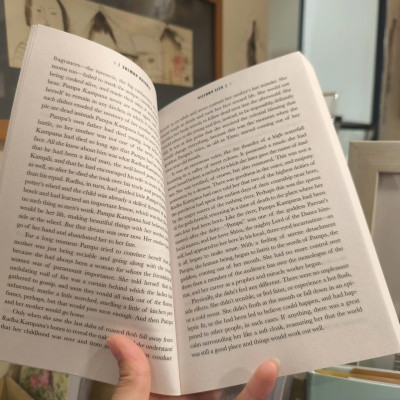 Sách - Victory City by Salman Rushdie - New York Times Bestseller | Fantasy / Historical Fiction