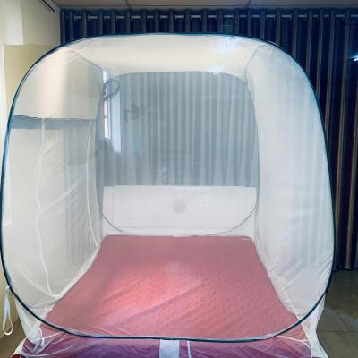 Màn bung đỉnh vuông Royal