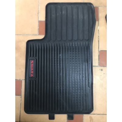 Thảm sàn, lót sàn cao su xe Nissan Navara Hàng 3D cao cấp, không mùi, dễ vệ sinh