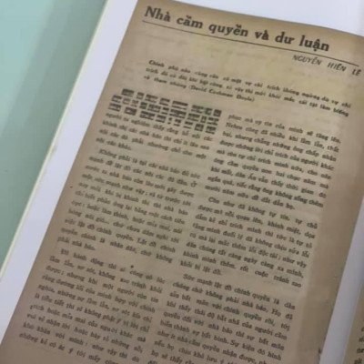 COMBO BỘ SÁCH NGUYỄN HIẾN LÊ TÁC PHẨM ĐĂNG BÁO: BÊN LỀ CON CHỮ + BÊN DÒNG THỜI CUỘC (Bìa mềm)