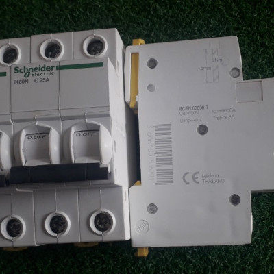 Cầu dao MCB 2P-25A 6kA A9K27225 Schneider