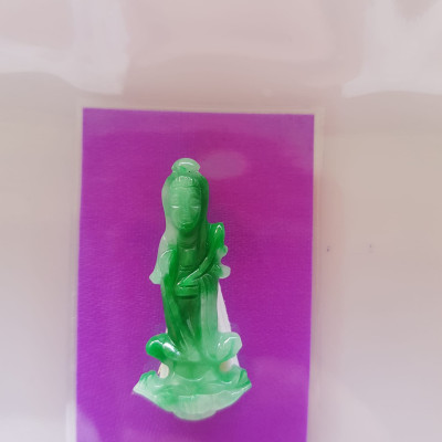 Mặt dây chuyền Nữ Phật Quan Âm Mới Sịn Đứng Đài Sen Đá cẩm thạch tự nhiên đẹp Size Cao 37mm x ngang 16mm x dầy 4mm Màu Xanh Lý đậm lam trắng đài sen nữ Bọc Vàng đeo đẹp ạ