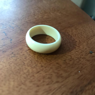 NHẪN TRÒN TRƠN TRẮNG NAM ĐEO Size vòng Ngoài 23mm LÕI VÒNG TRONG ĐEO hơn 185mm Cao 7mm Dầy 25mm