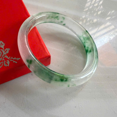 Vòng Tay Nữ Bản Hẹ Đá Mã Não DuLong Trắng Xanh Rong Biển 3 bên cân xứng Trong Bóng Đẹp Ni 56mm Cao 10mm Dầy 7mm Món quà tặng Nữ 53kg - 58kg đeo tay xinh rẻ đẹp ý nghĩa ạ