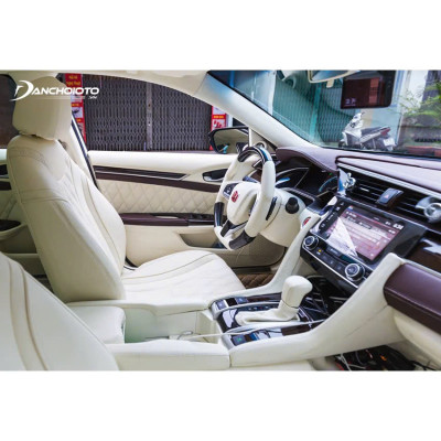 Chai Xịt BóngVệ Sinh Nội Thất Ô Tô – Phục Hồi Đồ Da, Nhựa, Gỗ Hiệu Quả, Tăng Độ Bóng Như Mới, ĐÈN TRANG TRÍ , ĐỒNG HỒ TREO TƯỜNG