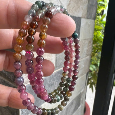Vòng Chuỗi Nữ Đá tourmaline quấn 3 vòng size hạt 4mm nhiều màu đa sắc Chị Em Nữ đeo tay rất xinh đẹp may mắn tốt cho công việc cuộc sống ạ