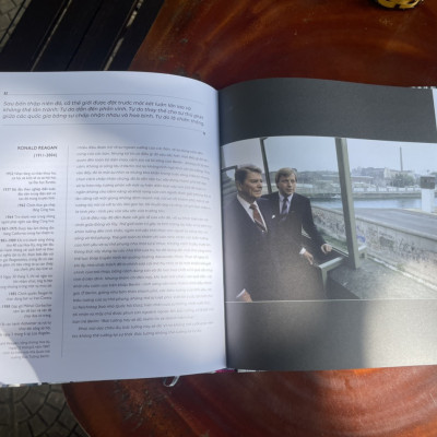 Cuốn Sách: NHỮNG BÀI DIỄN VĂN LÀM THAY ĐỔI THẾ GIỚI TỪ 1945 ĐẾN NAY- bìa cứng in màu toàn bộ - ấn bản kỷ niệm 65 năm thành lập NXB Kim Đồng