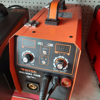 Máy hàn MIG 2 chức năng không dùng khí BTEC MIG/MMA 200B ( mig và que, sử dụng cuộn dây hàn 5kg)- Hàng chính hãng