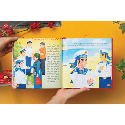 Sách - Ngày Xuân, Quây Quần Đón Tết - Én Bay Khắp Miền, Tết Về Bình Yên