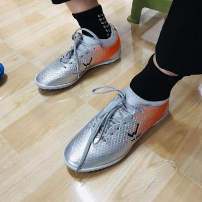 Giày thể thao đá banh cao cấp nhất năm Wikaa aaaaFlash Xám