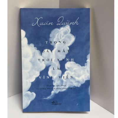 Sách - Trong đáy mắt trời xanh là vĩnh viễn (Nhã Nam HCM)