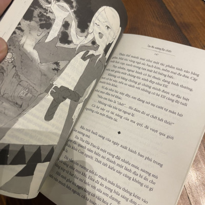 (Bản đặc biệt tặng Postcard, thẻ nhựa nhân vật) ISHURA – Tu la dị giới - Tập 1: Tân ma vương đại chiến -  Keiso (Silicon) -  Kureta minh hoạ – Thái Hà – NXB Hà Hội