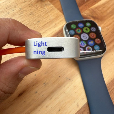 Đế sạc không dây cho Apple Watch Wi wu M23 2 cổng input (C + L) -Bảo Hành 6 tháng - Hàng chính hãng