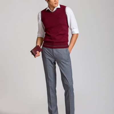 Áo len gile nam aligro đỏ đô kẻ viền