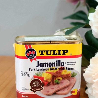 Thịt heo hộp Tulip Jamonilla Pork Luncheon Meat With Bacon 340g