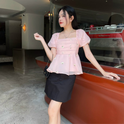 Chân váy ngắn nữ form dáng chữ A có size dễ phối đồ Iris Miều Est.2013