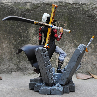 Mô hình One Piece : Mô hình Mihawk ( Mắt Diều Hâu )